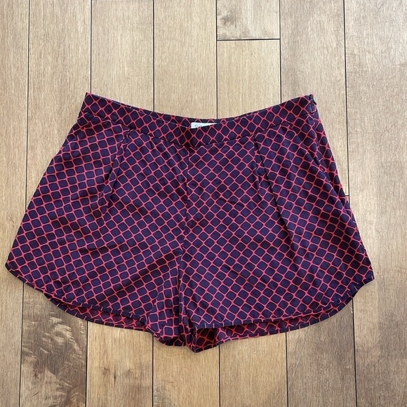 Club Monaco black and red silk Dress Shorts with pockets, office, size 6 - Picture 3 of 9